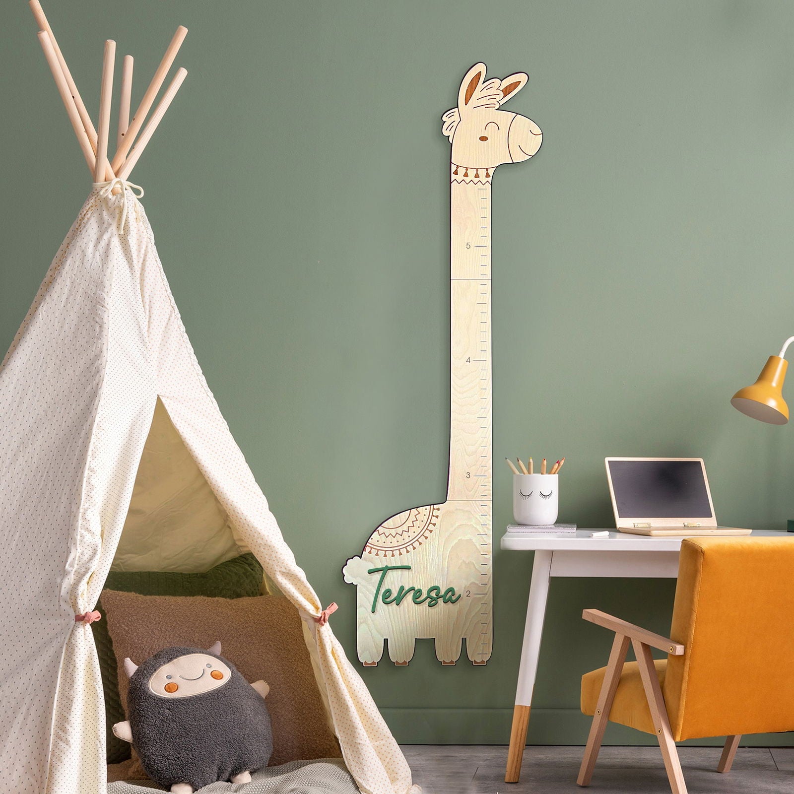 Personalized Cute Giraffe Wooden Growth Chart for Kids GC02 - Kindlytoys